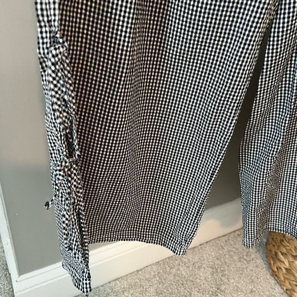 Aerie Black and White Gingham Women’s Lounge PJ Pants - Picture 3 of 5